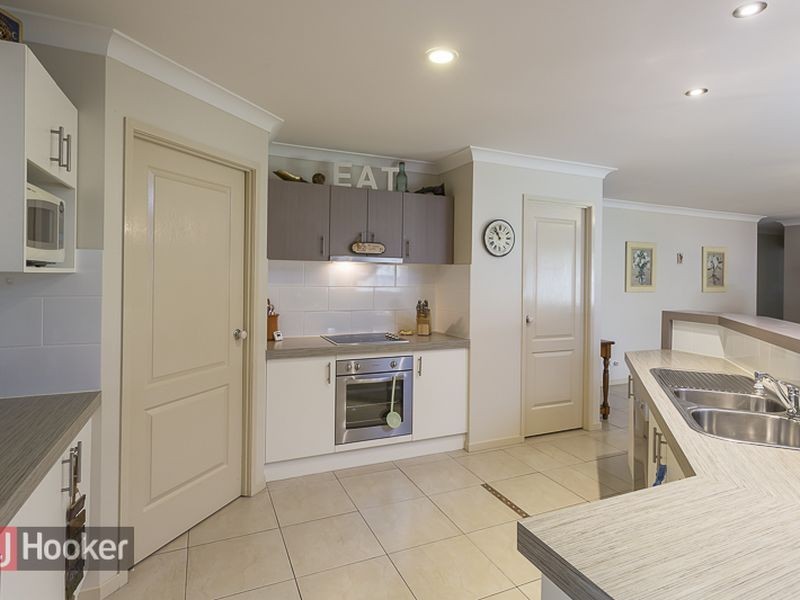 31 Seabrae Drive, Redland Bay QLD 4165