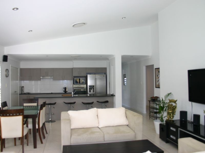 20 Hawkins Place, Thornlands QLD 4164