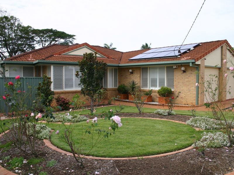 32 Dart Street, Redland Bay QLD 4165