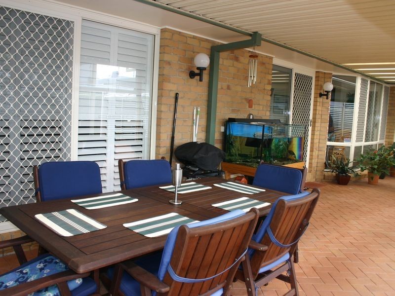 32 Dart Street, Redland Bay QLD 4165