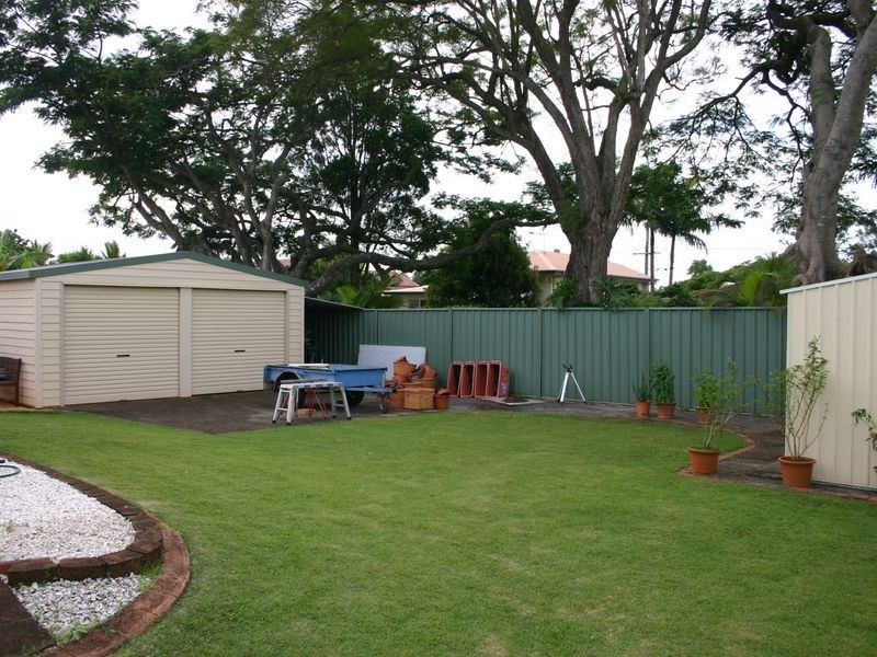 32 Dart Street, Redland Bay QLD 4165