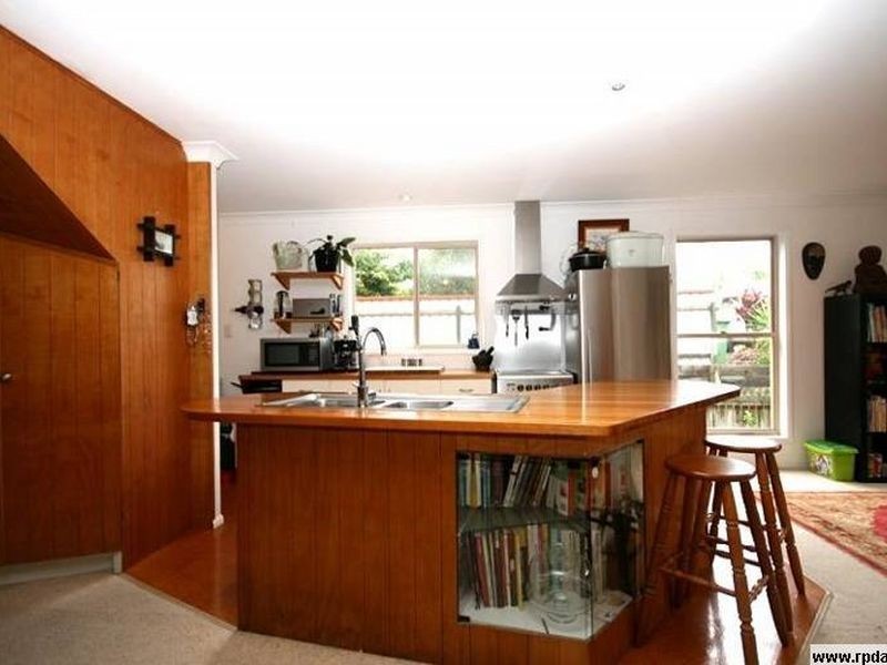 32 Muriel Street, Redland Bay QLD 4165