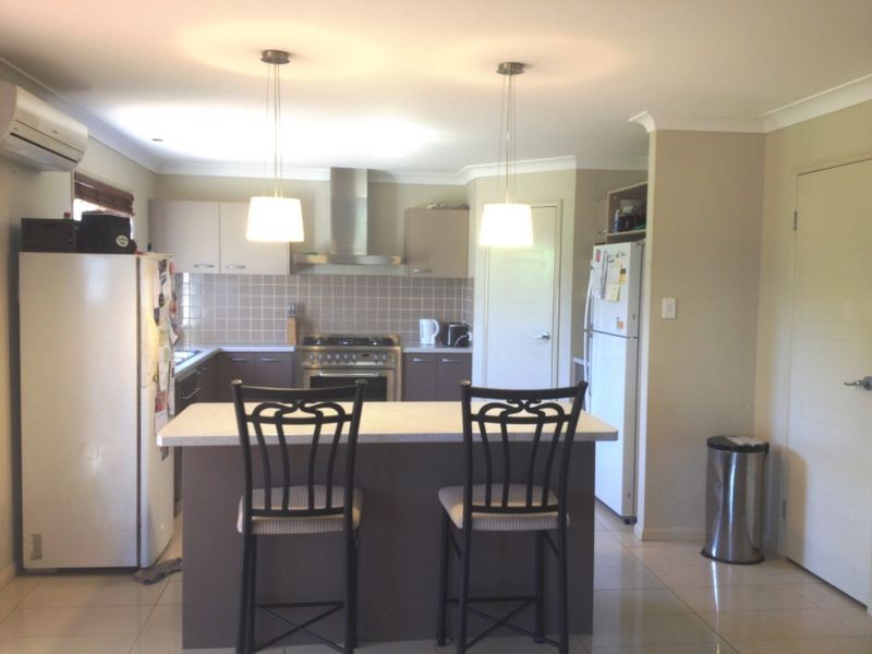 30 Huntly Place, Redland Bay QLD 4165