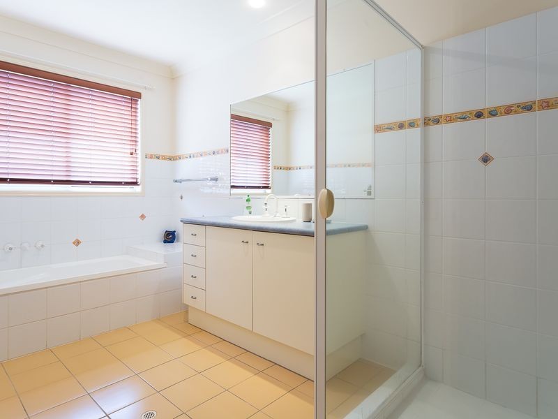 12 Dennison Court, Redland Bay QLD 4165