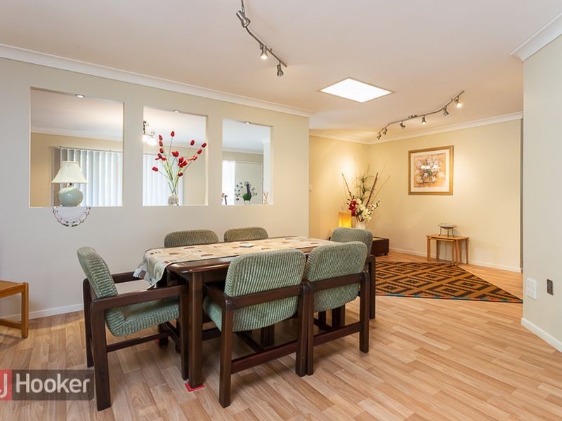 6 Buggy Place, Redland Bay QLD 4165