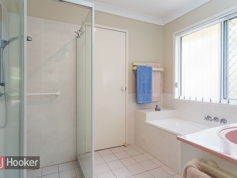 6 Buggy Place, Redland Bay QLD 4165