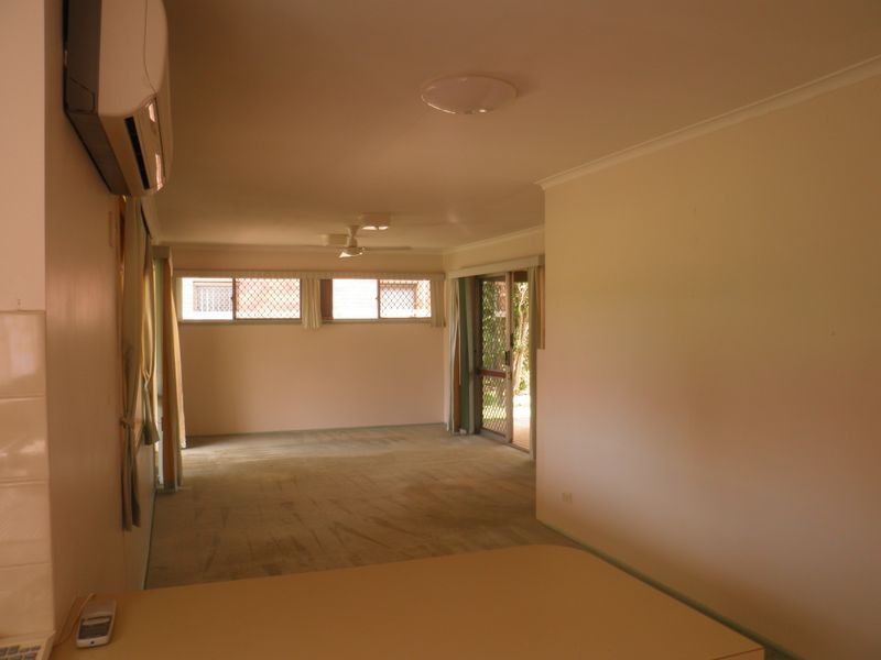 8 Scott Street, Redland Bay QLD 4165