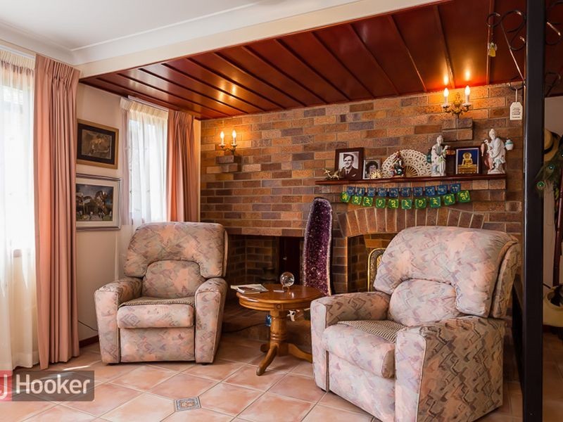 23 Pitt Street, Redland Bay QLD 4165