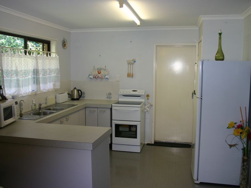 231 Cane Street, Redland Bay QLD 4165