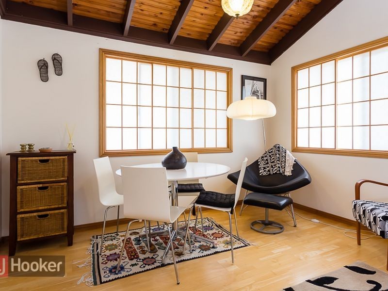 6 Boronia Street, Redland Bay QLD 4165