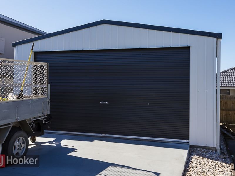 6 Leopard Place, Redland Bay QLD 4165