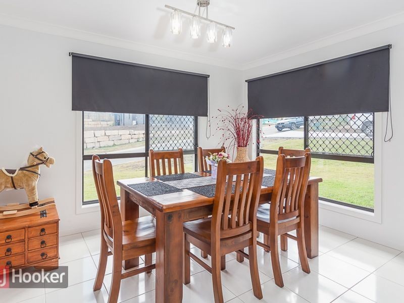6 Leopard Place, Redland Bay QLD 4165