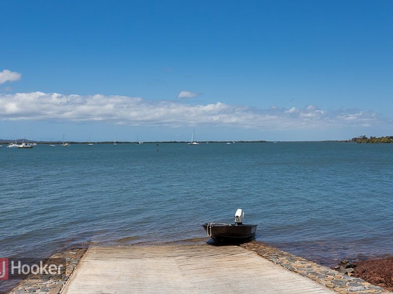 303 Esplanade, Redland Bay QLD 4165