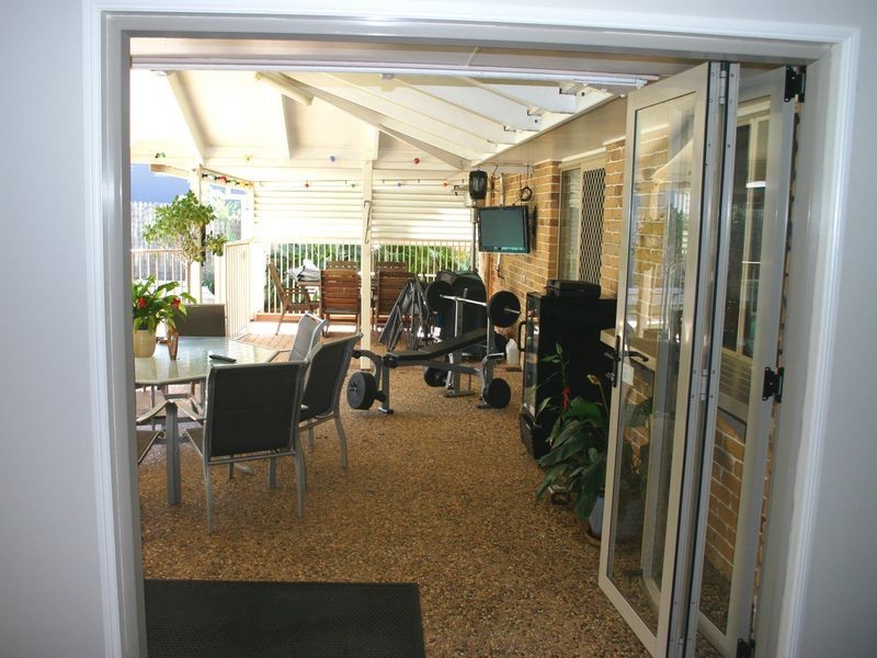 15 Newlands Street, Redland Bay QLD 4165