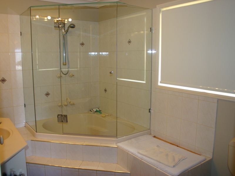 15 Newlands Street, Redland Bay QLD 4165