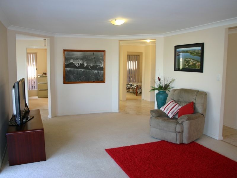 17 Newlands Street, Redland Bay QLD 4165