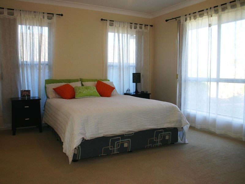17 Newlands Street, Redland Bay QLD 4165