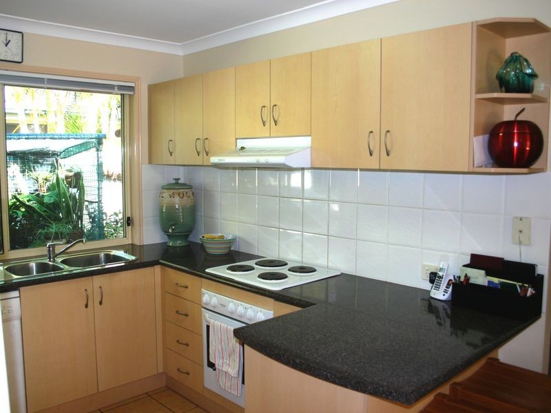 15 Spinnaker Circuit, Redland Bay QLD 4165