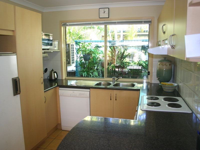 15 Spinnaker Circuit, Redland Bay QLD 4165
