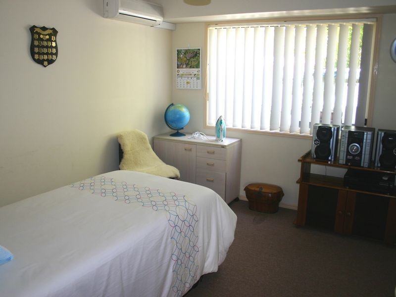 15 Spinnaker Circuit, Redland Bay QLD 4165