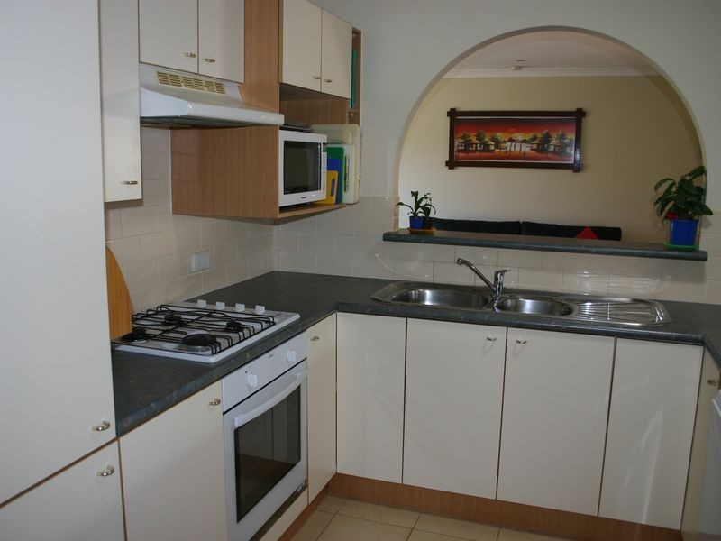 5 Sunningdale Drive, Redland Bay QLD 4165