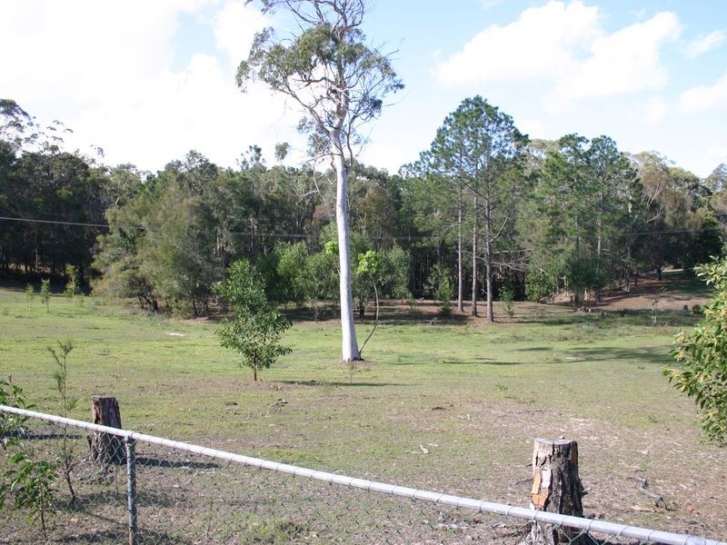 2 Rocky Passage Road, Redland Bay QLD 4165