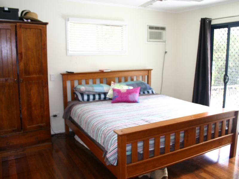 2 Rocky Passage Road, Redland Bay QLD 4165