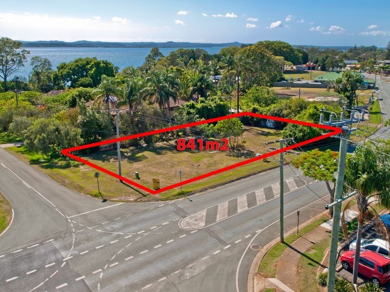 136 Broadwater Terrace, Redland Bay QLD 4165