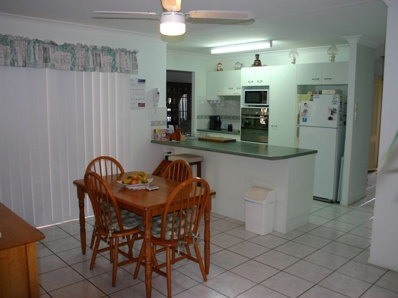 3 Buckler Court, Redland Bay QLD 4165