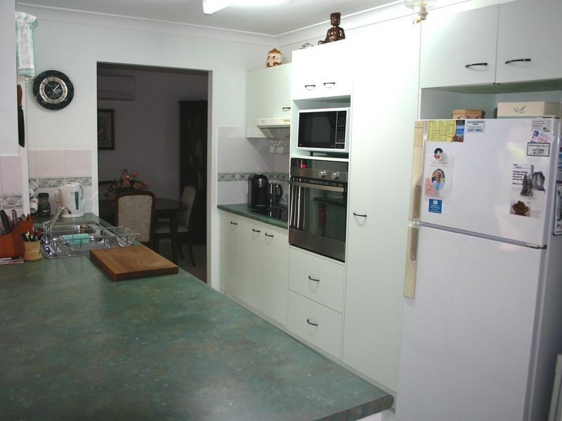 3 Buckler Court, Redland Bay QLD 4165