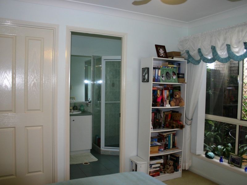 3 Buckler Court, Redland Bay QLD 4165