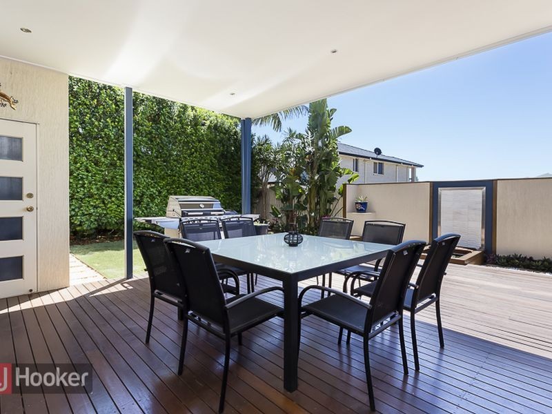 7 Bedarra Street, Redland Bay QLD 4165