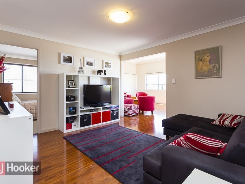 7 Bedarra Street, Redland Bay QLD 4165