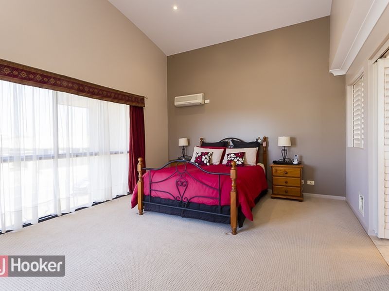 7 Bedarra Street, Redland Bay QLD 4165