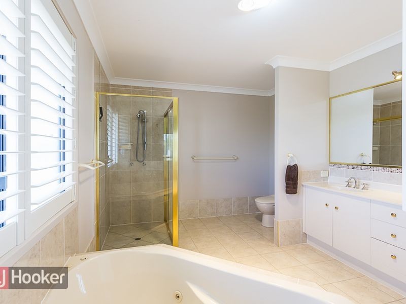 7 Bedarra Street, Redland Bay QLD 4165