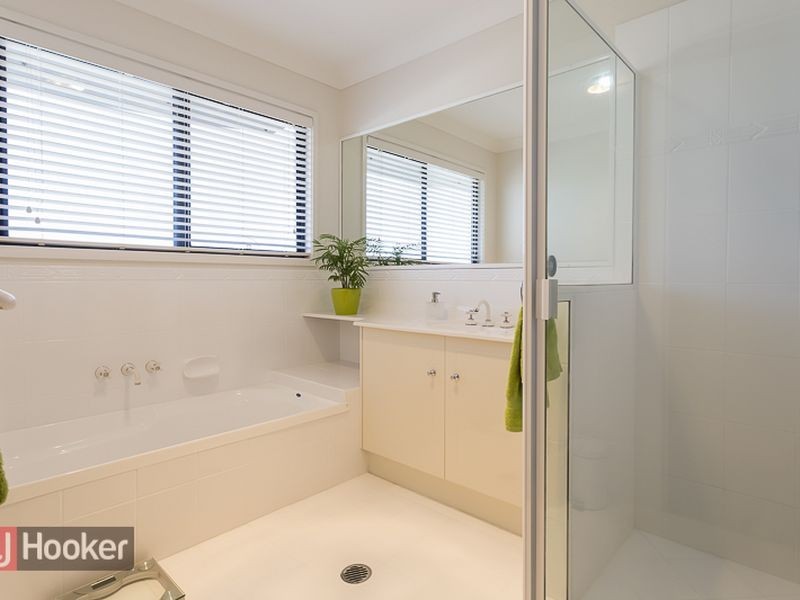 7 Bedarra Street, Redland Bay QLD 4165