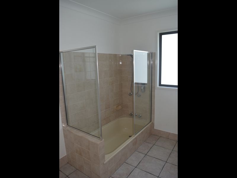 26 Noyes Parade, Karragarra Island QLD 4184