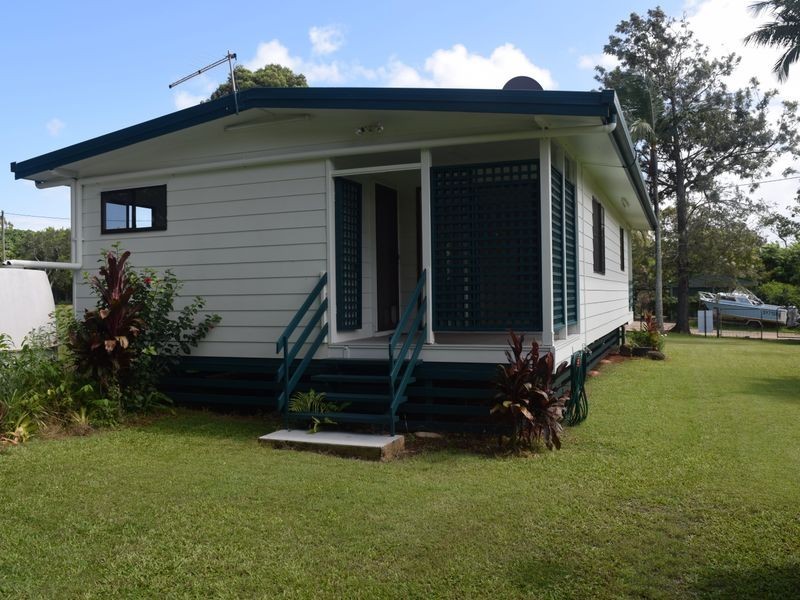26 Noyes Parade, Karragarra Island QLD 4184