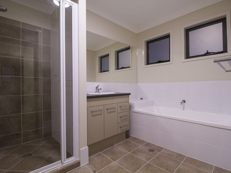12 Leichhardt Terrace, Russell Island QLD 4184
