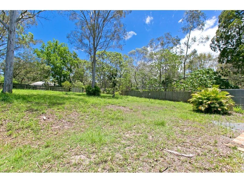 33 MURIEL STREET, Redland Bay QLD 4165