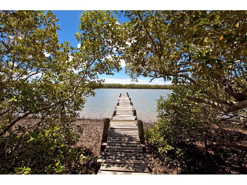 33 MURIEL STREET, Redland Bay QLD 4165