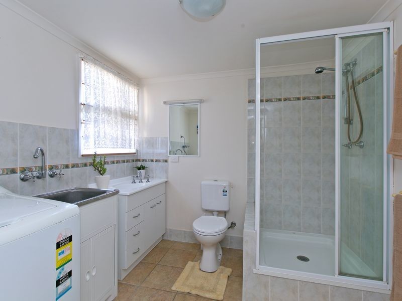8 Beach Court, Victoria Point QLD 4165