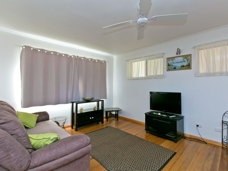 8 Beach Court, Victoria Point QLD 4165