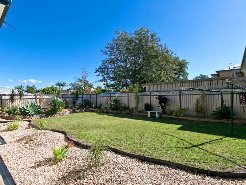 8 Beach Court, Victoria Point QLD 4165