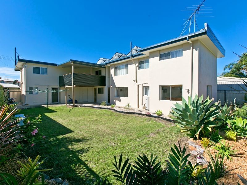 8 Beach Court, Victoria Point QLD 4165