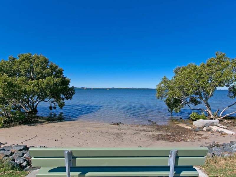 8 Beach Court, Victoria Point QLD 4165