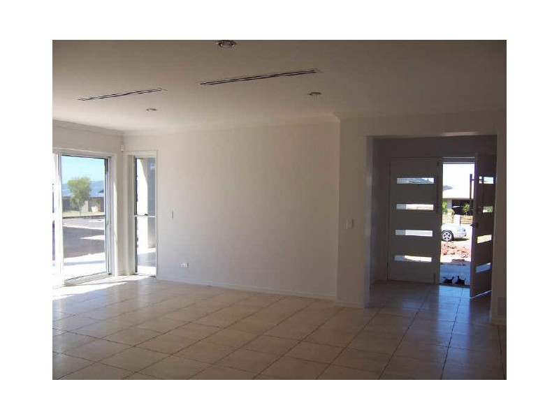 3 Hayman Street, Redland Bay QLD 4165