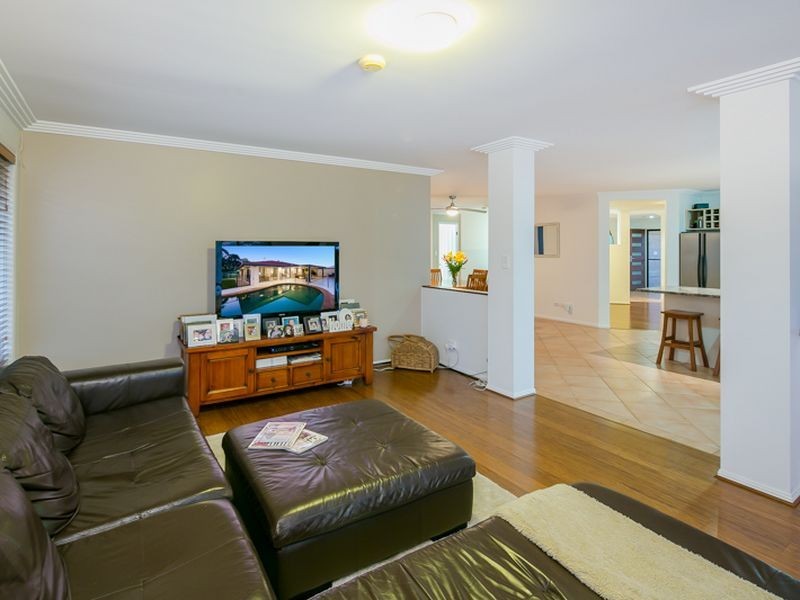 14 Moores road, Redland Bay QLD 4165