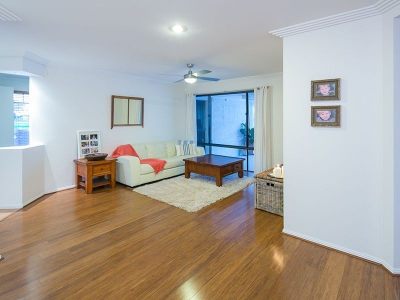 14 Moores road, Redland Bay QLD 4165