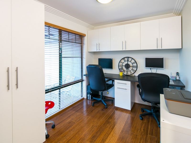 14 Moores road, Redland Bay QLD 4165